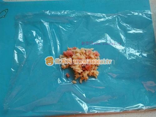 肉松火腿饭团的做法