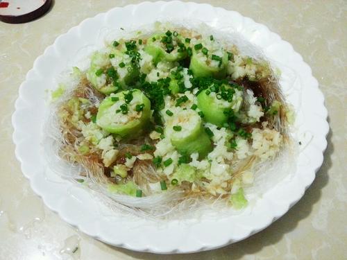 蒜蓉丝瓜蒸粉丝的做法