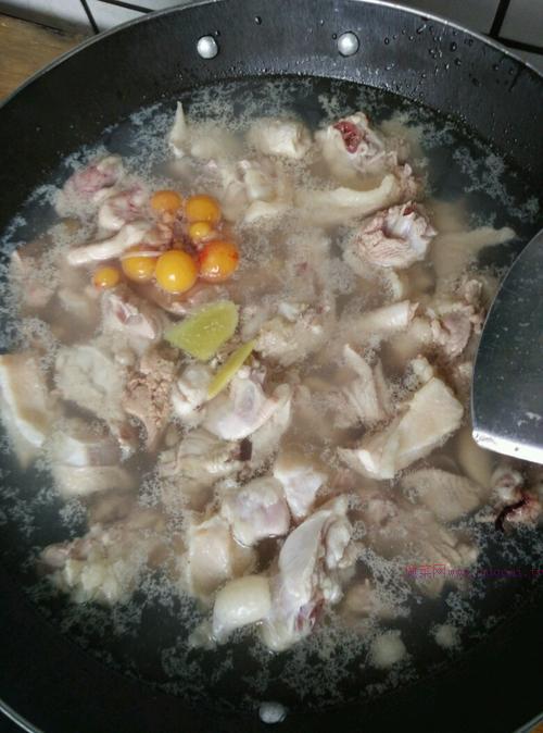 香菇炖鸡的做法