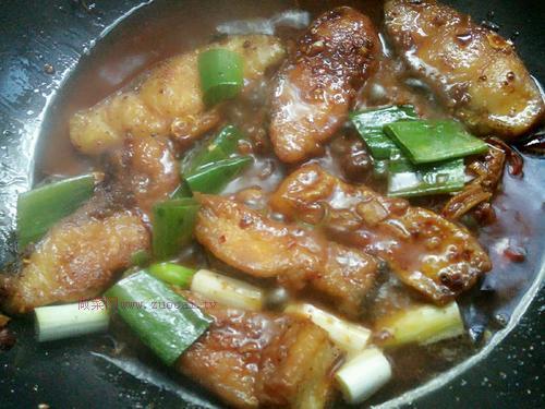 豆豉酱烧鲢鱼块的做法