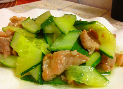 黄瓜炒肉片