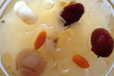 银耳莲子羹,银耳莲子羹的做法