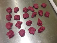 甜菜汁奶油卷的做法步骤10