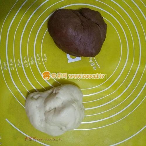 双色吐司的做法