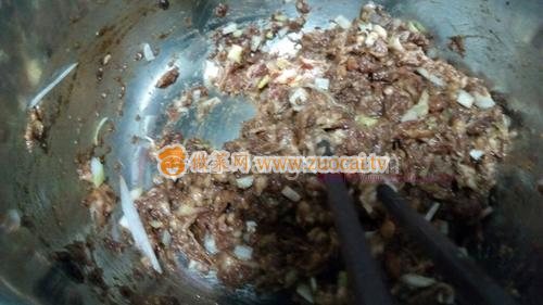 猪肉西葫芦锅贴的做法