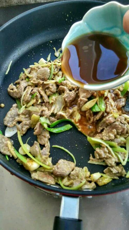 葱爆羊肉的做法