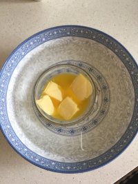 蓝莓酱松饼的做法步骤2