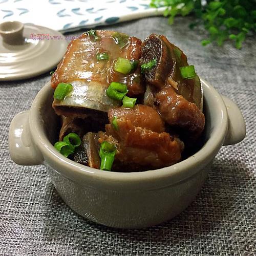 电饭锅焖排骨的做法