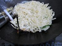酱油炒面的做法步骤8