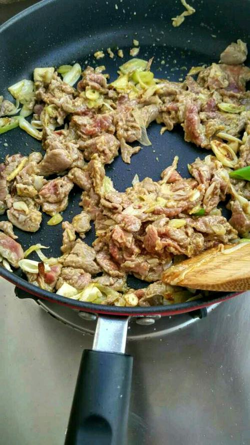 葱爆羊肉的做法