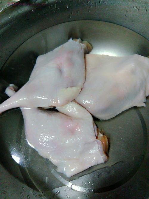 五香鸭腿的做法