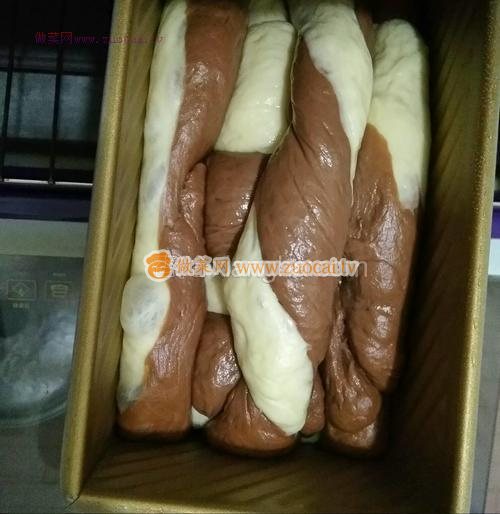 双色吐司的做法