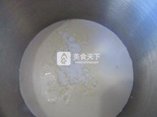 白巧克力冰激凌的做法步骤：1