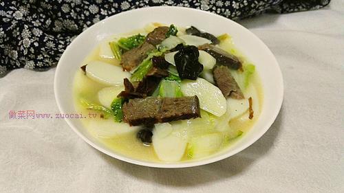 山药牛肉汤年糕的做法