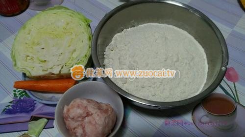 圆白菜猪肉馅饺子的做法