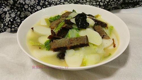 山药牛肉汤年糕的做法