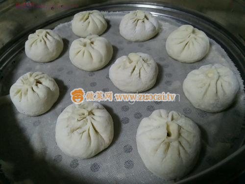 西红柿牛肉包子的做法
