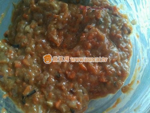 黑胡椒胡萝卜猪肉饼的做法