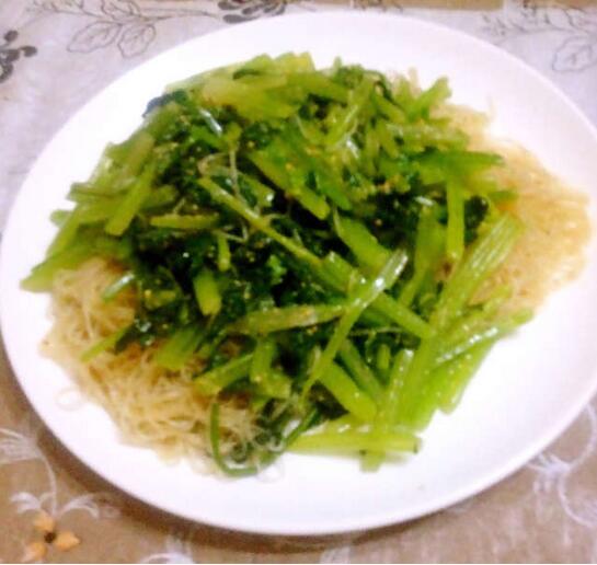 凉拌芹菜粉条怎么做？