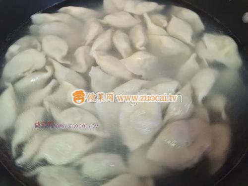 猪肉芹菜饺子的做法