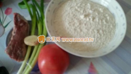 西红柿牛肉包子的做法