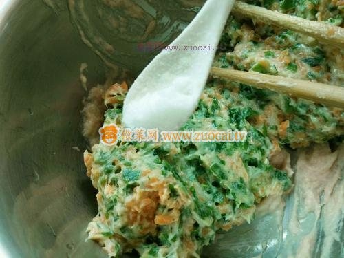 胡萝卜肉馅馄炖的做法