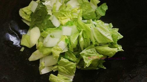 山药牛肉汤年糕的做法