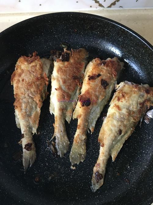 香煎咸味黄花的做法