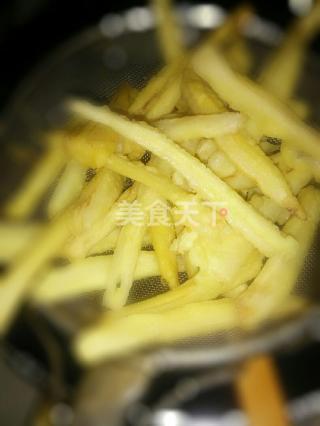 炸藕条的做法步骤：4