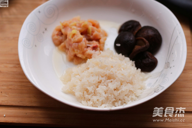 香菇鸡肉粥的做法