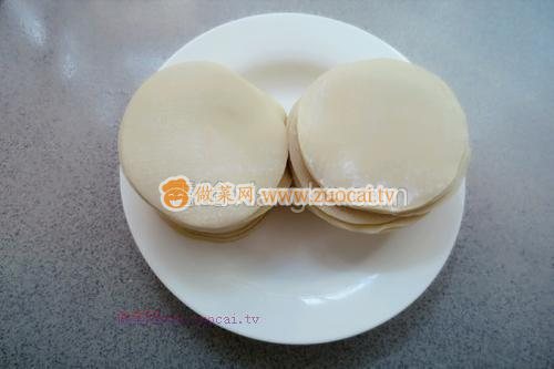 猪肉韭菜馅饺子的做法