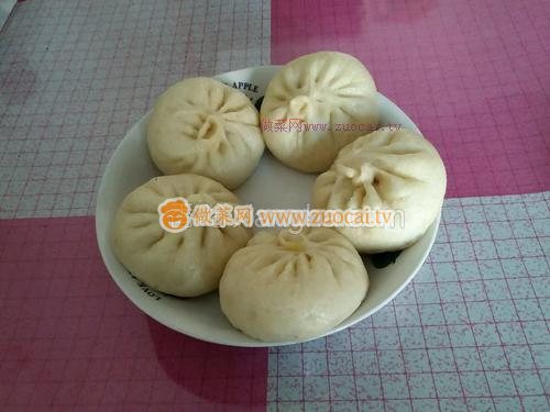 西红柿牛肉包子的做法