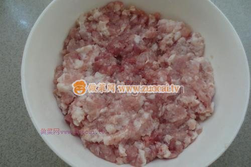 猪肉韭菜馅饺子的做法