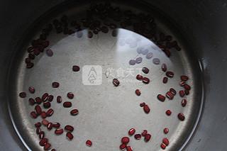 红豆红枣枸杞黑米粥