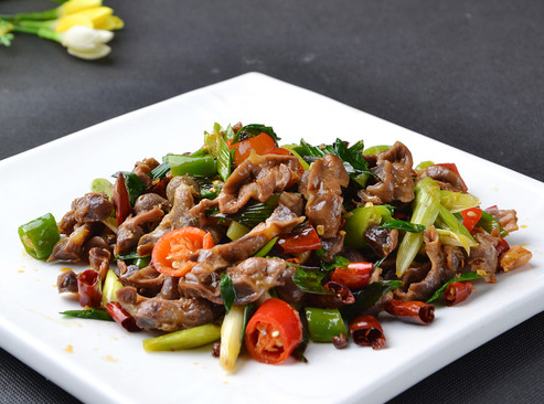 蒜薹炒鸡胗