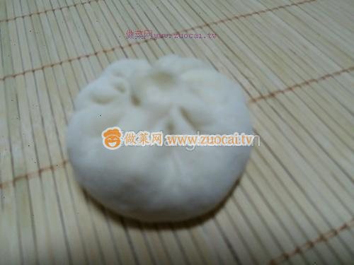 西红柿牛肉包子的做法