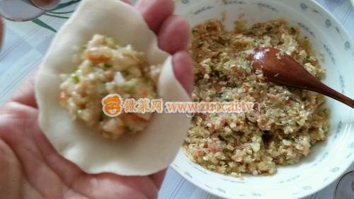 圆白菜猪肉馅饺子的做法