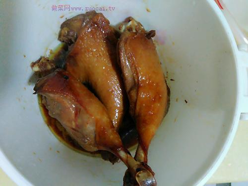 五香鸭腿的做法