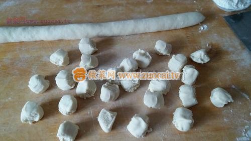 圆白菜猪肉馅饺子的做法