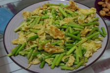 蒜薹炒鸡蛋