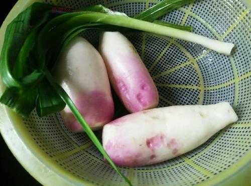 鸭肉焖萝卜的做法