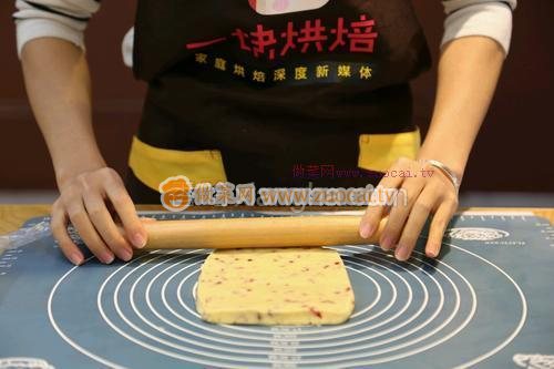 蔓越莓炼乳棒的做法
