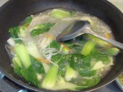 金针粉丝青菜汤的做法步骤4