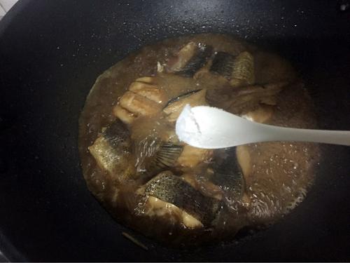 红烧鲢鱼的做法