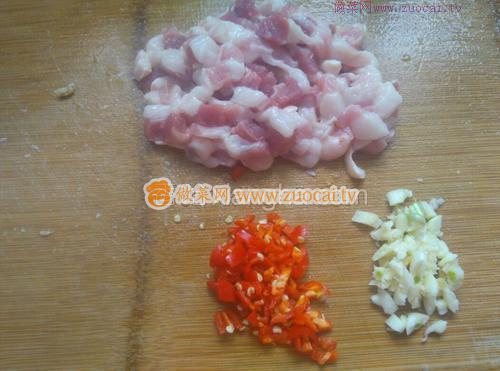 五花肉烧茄子的做法