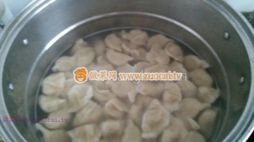 圆白菜猪肉馅饺子的做法
