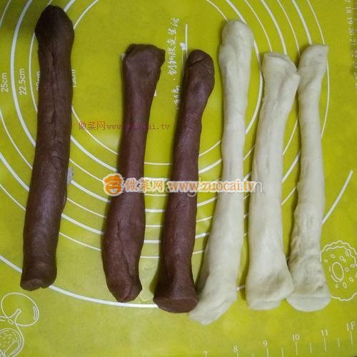 双色吐司的做法