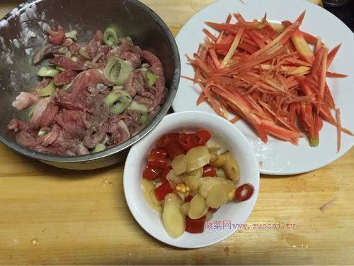 萝卜泡菜牛肉的做法