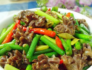 蒜薹炒鸡胗
