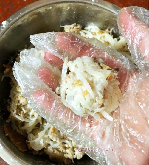 客家蒸萝卜丸子的做法
